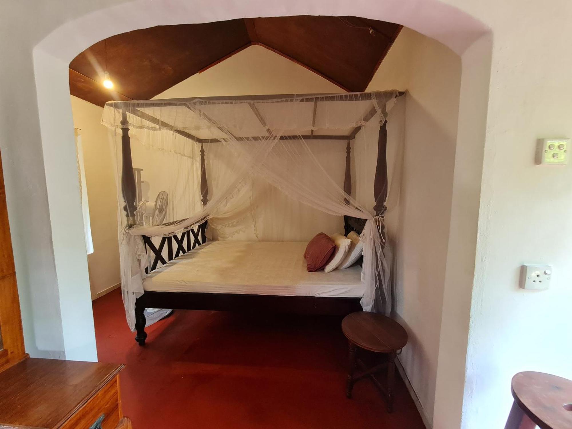 Hill Side Kings Villa Хикадува Екстериор снимка