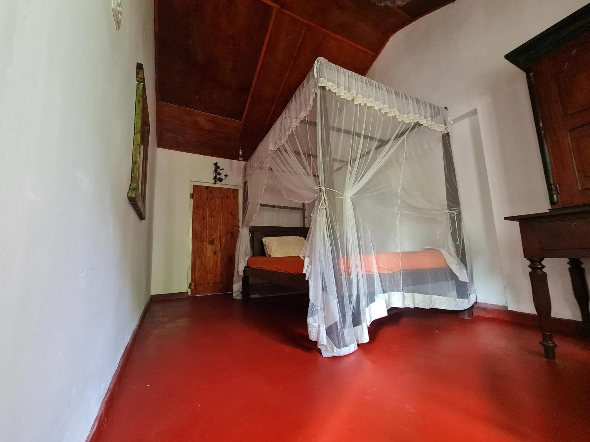 Hill Side Kings Villa Хикадува Екстериор снимка